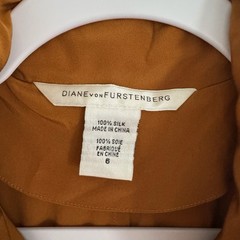 Diane Von Furstenberg 100% Silk Utility Dress 6 Safari Tan Belted Pockets