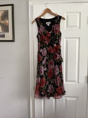 Vintage 100% Silk Robbie Bee Black Floral Dress Size 10 Small / M (measurements)