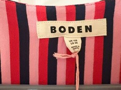 BODEN Kristen Pleated Jersey Dress Strawberry Sherbet Geometric Birdie Print 6R