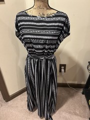 Emery Rose Women’s Plus 2XL Black/White Geometric Boat Neck Belted Midi Dress