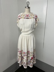 1940s Vintage Cold Rayon Drop Waist Dress Creamy White With Native Indian Design