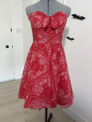 Marilyn Monroe Red/White Paisley Strapless Fit & Flare Lined Dress M