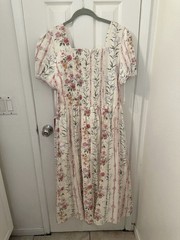 Ivy City Co. Women&rsquo;s White Multicolor Floral Square Neck Puff Sleeve Midi