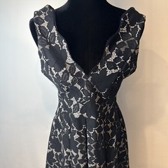 She+Sky dress Size medium Very Classy Dress
