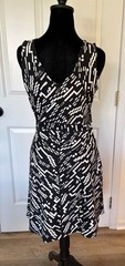 Title Nine Dream V Neck Dress – Desert Path Item #: 121003-BLK-1 Color:Black S