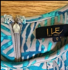 💚💚NWT I LE Tan & Green LS Leaf Print Transition Knit Fit & Flare Dress Size 12