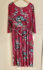 April Cornell Floral Maxi Dress in Red and Green Cottagecore/Grandmacore- EUC