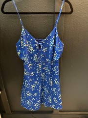 LULU&rsquo;s blue spaghetti strap dress with yellow and white flowers- SIZE M