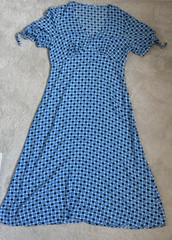 FINERY BLUE PATTERNED SHORT SLEEVE VISCOSE EMPIRE LINE MIDI DRESS SIZE 14