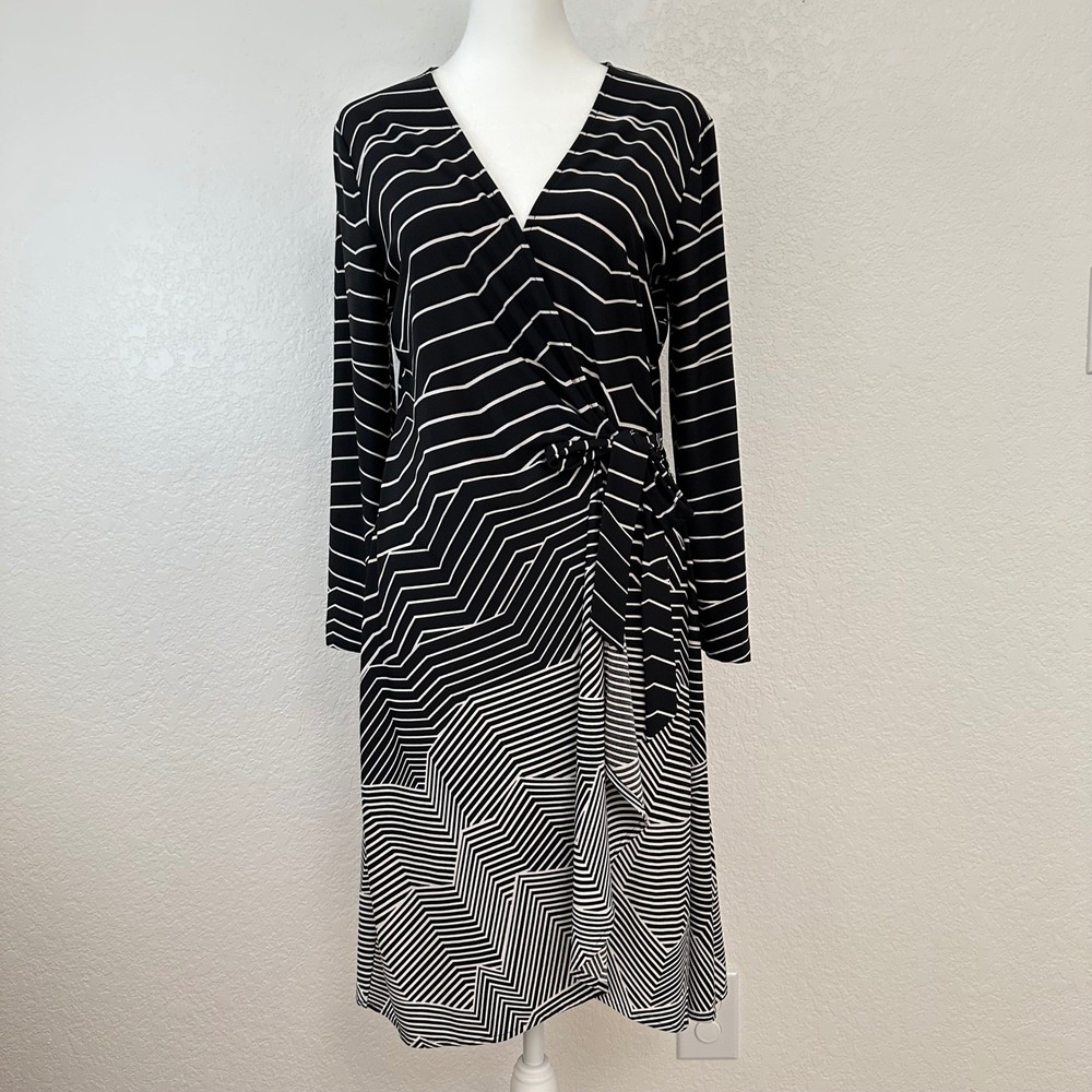 BCBGMAXAZRIA Wrap Dress Women M Black White Geometric Stripe Chevron Long Sleeve