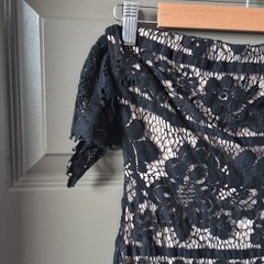Express Floral Lace Off Shoulder Knee Length Dress Black/Beige Lined Size 0