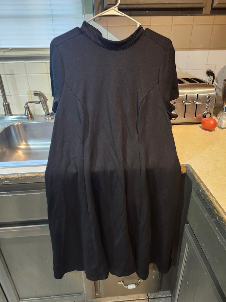 Torrid Black Solid A-Line Knee Length Dress Crew Neck Short Sleeve Plus