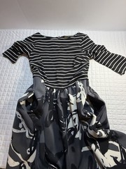 Taylor Size 6 Black/White/Floral Fit &Flare Stripe 3/4 Sleeve w/ pockets
