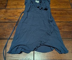 Aritzia Sunday’s Best Countess Wrap Dress Mini Ink Navy Ruffle V Neck Sz XS NWT