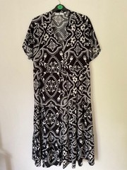 Summer Dress by Very. UK 20. Black/White. Short Sleeves. Ex Cond