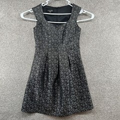 Black Label by Evan-Picone Women&rsquo;s Dress Size 4 Black Floral Sleeveless Zip