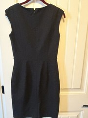 Calvin Klein Women’s Black/White Colorblock Sheath Round Neck Sleeveless sz 2