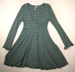 ALYA – WOMEN&rsquo;S GREEN STRIPED STRETCH KNIT LONG SLEEVE A-LINE FLARED DRESS – L