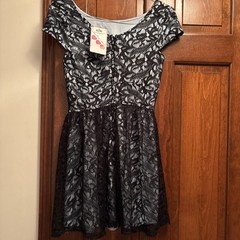 Junior Dress Size 5 Light Blue With Black Overlay