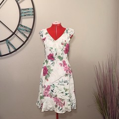 DKNY Dress Size 8 NWT Sleeveless White Floral Lined Fit & Flared