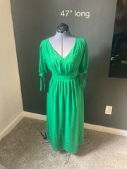 Woman’s dress SUGAR+LIPS green feminine romantic green v neck tie sleeves detail