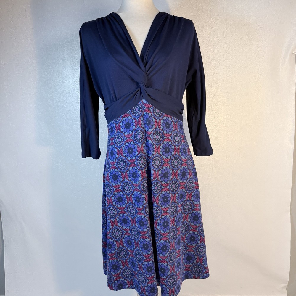 Title Nine size M Twist Front Jersey Dress Navy Floral 3/4 Sleeves Activewear