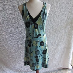 Title Nine Dress S Blue Graphic Sheer Inset Zip Pockets Suplex Nylon Black