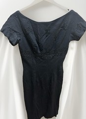 Campus Juniors Black Solid V-Neck Sheath Dress S Knee Length Beaded Embroidered