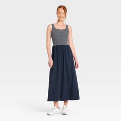 Women Woven Travel Dress – All In Motion Navy Blue S