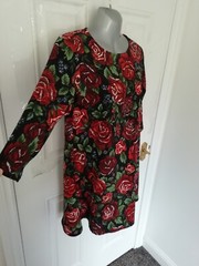 Missguided Ladies Size 8 Black Red Green Rose Floral Print Swing Dress Back Zip