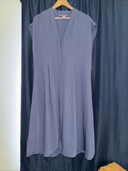H&M Women&rsquo;s Blue Shift Dress Size Medium Button Front Short Sleeve V Neck