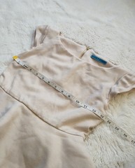 Alice + Olivia Beige Sheath Peplum Dress Round Neck Cap Sleeve Zip 3 Dry Clean
