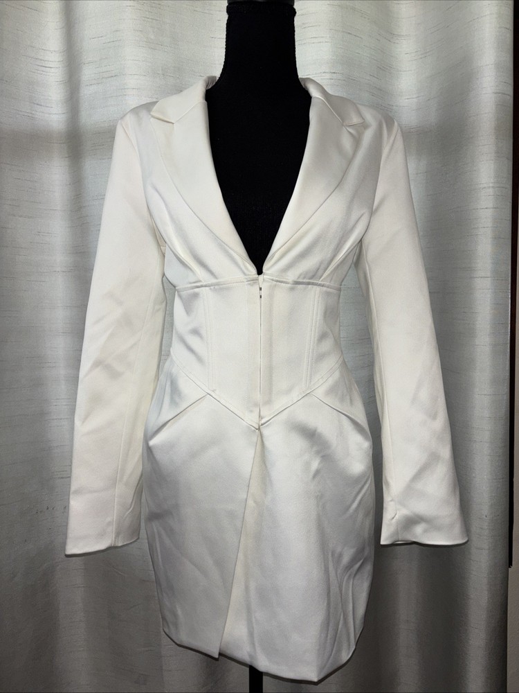 Akira Modern Chic Sleek Bodycon Structured White Satin Corset Blazer Dress SZ M