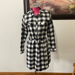 Eddie Bauer Black White Plaid Flannel Long Sleeve Dress Sz 10 Belt Chest Pockets