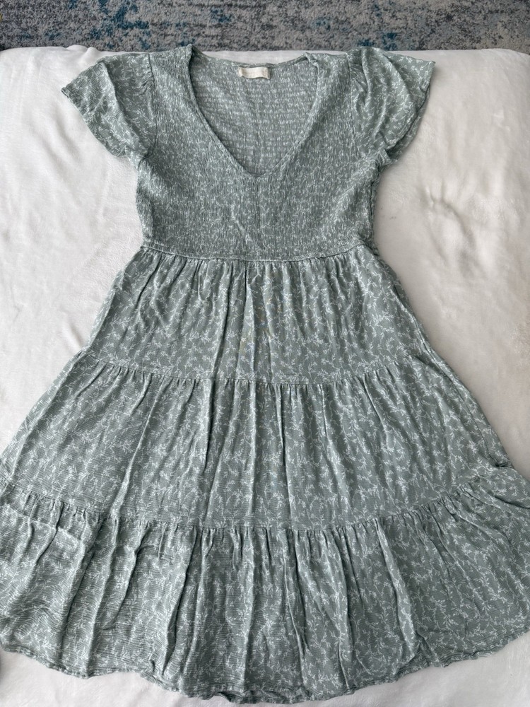 Altar&rsquo;d State sage green floral tiered midi dress smocked bodice Small E07