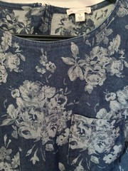 GAP SIZE 4 ROLL CUFF MEDIUM INDIGO DENIM FLORAL DRESS