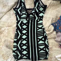 Women’s Black & Mint Green Geometric V-Neck Strappy Sleeveless Bodycon Mini S