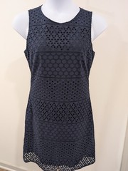 1194 – Sharagano Navy Eyelet Sleeveless Sheath Dress Size 8