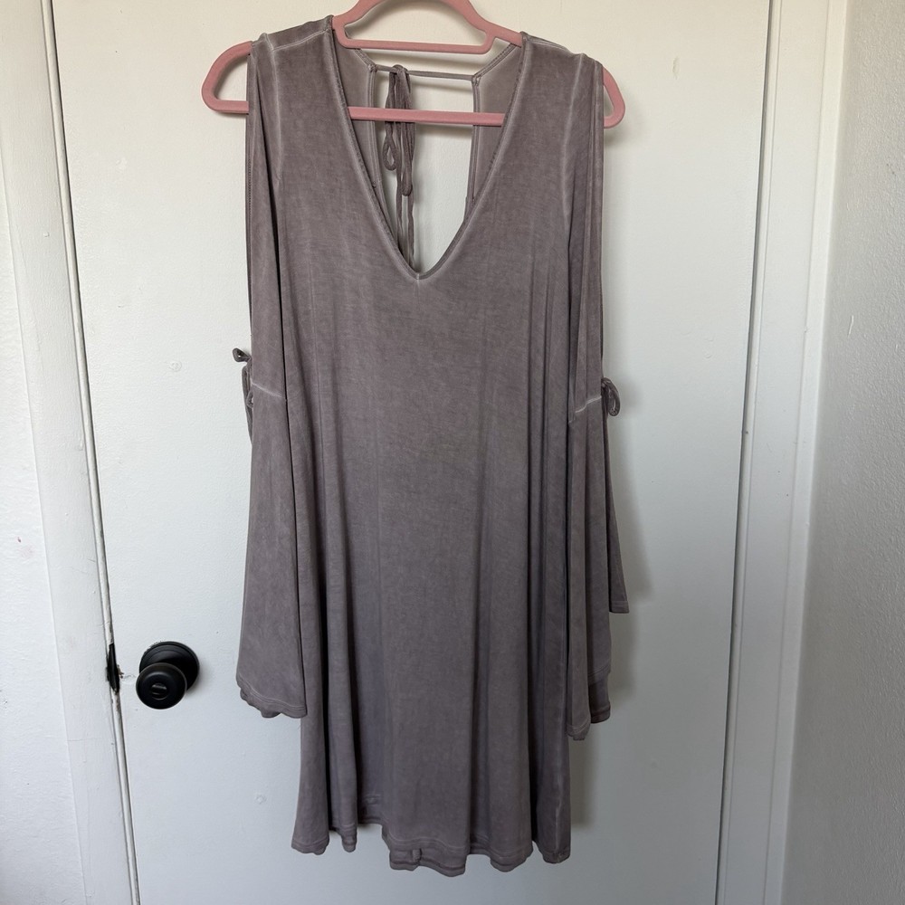 American Eagle Outfitters Mauve Long Sleeve Cold-Shoulder Dress