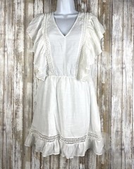a.n.d e a w y Women&rsquo;s White Dress Size Medium