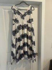 Jessica Simpson Maternity White Blue Floral Lace A-Line V-Neck Dress M