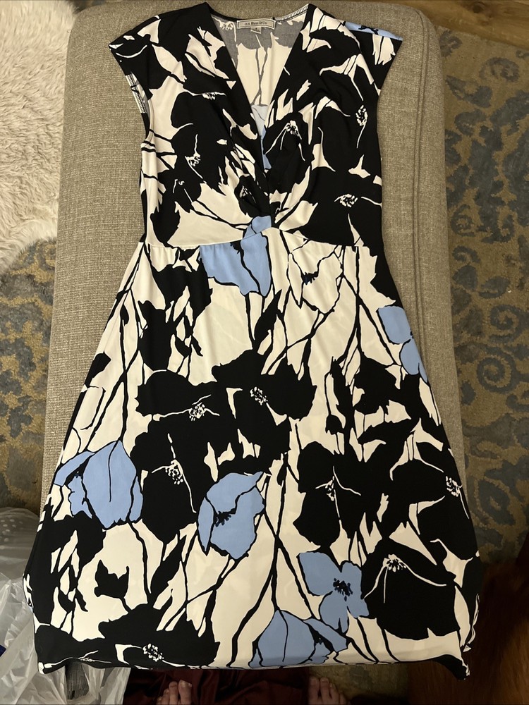 GH Bass Shift V Neck Dress Size 4 Ivory Floral Cotton Sleeveless Dress