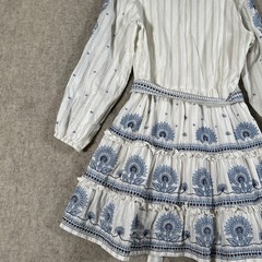 Roller Rabbit Size Medium White & Blue Embroidered Long Sleeve Tiered