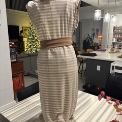 Iconic Dresses,l Marilyn Monroe, Large Pink And Gray Brown Dress With Belt