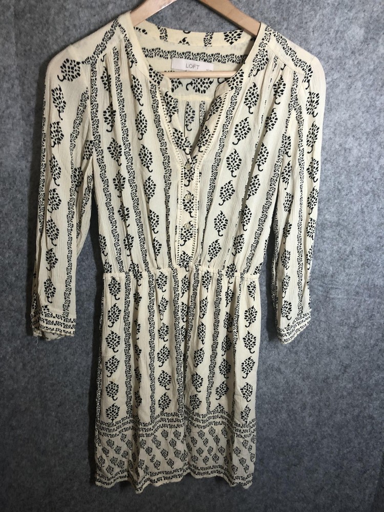 LOFT Dress Womens XSP White Floral Rayon 3/4 Sleeve V-Neck Lined Button Front