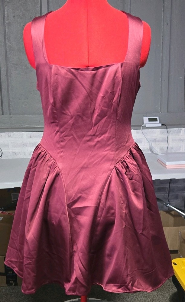 francesca&rsquo;s Burgundy Satin Fit & Flare Dress L Open Back Bow Square Neck Zip