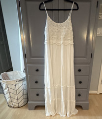 Justify Women’s White Solid Scoop Neck Lace Ruffle Maxi Dress Spaghetti Strap XL