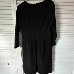 Banana Republic Black Solid Shift Dress 3/4 Sleeve Round Neck Knee Length Size 8