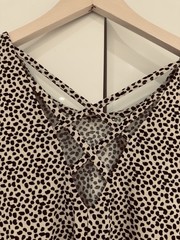 ONLY Women’s Lace Up Back Print Dress Large Pumice Stone/Black