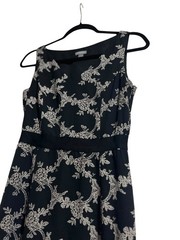 EUC Women&rsquo;s Ann Taylor Petite Black White Floral Sleeveless Silk Dress 4P